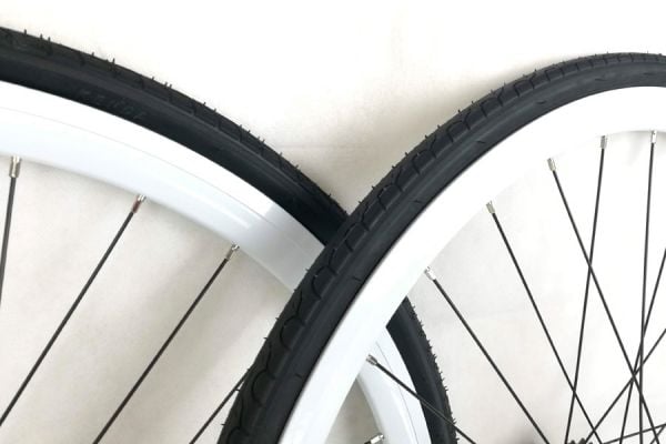 Santafixie 30mm Wheelset + Inner Tubes + Tires - White