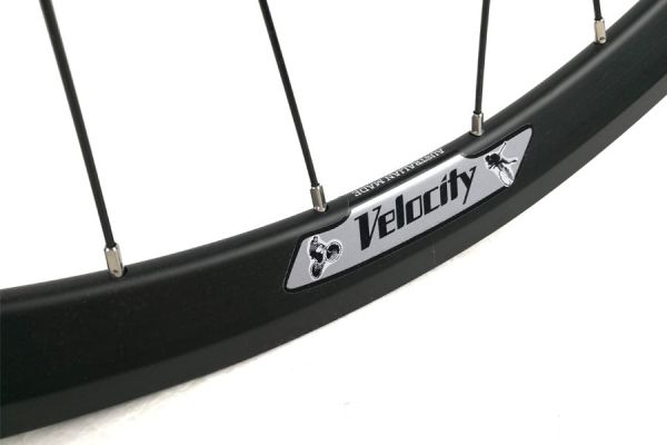 Rueda Trasera Velocity Chukker Negra