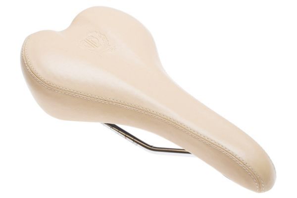 BLB Curve Race Saddle - Creme