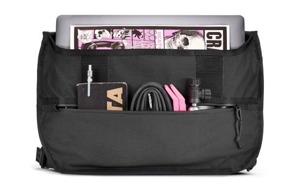  Chrome Simple Messenger Bag - Black