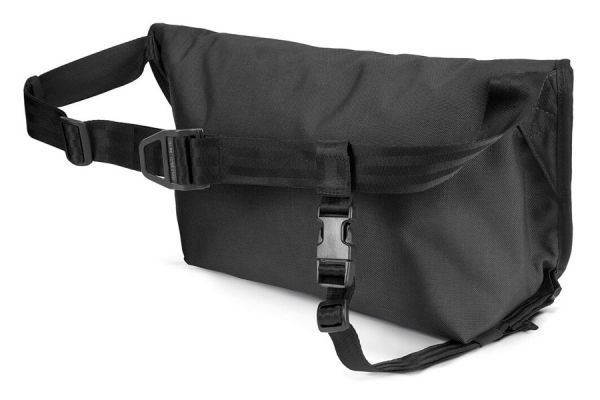  Chrome Simple Messenger Bag - Black