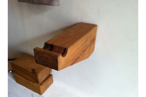 Oak Wood Wall Mount George C.