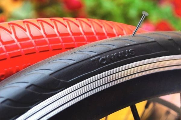 Tannus Slick 700x23 Hard Anti puncture Tire
