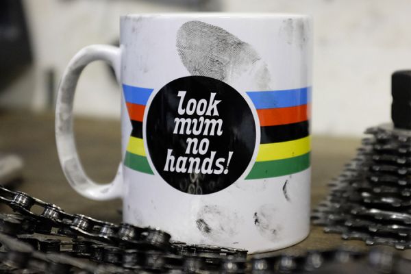 Look Mum No Hands! World Champ Tasse