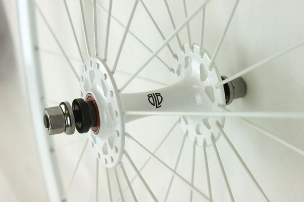 Rueda Fixie Delantera Velocity Deep V CNC Blanca