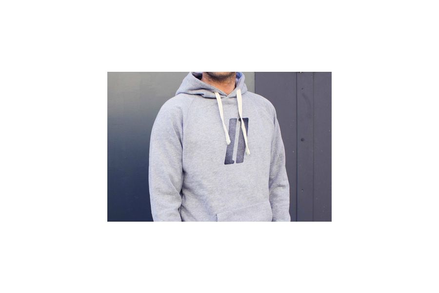 Schindelhauer Hoodie mit Streifenlogo - grau