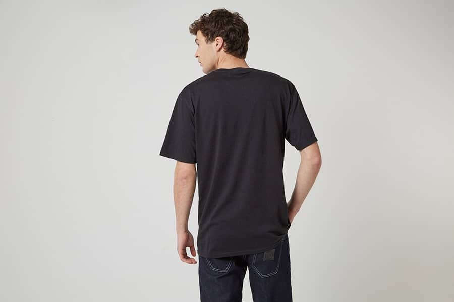 Camiseta Chrome Industries Vertical Logo Negro