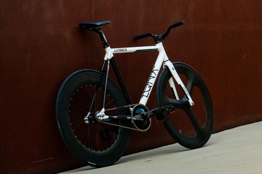 LEADER EQNX 2021 完成車 LEADER EQNX 2021 完成車