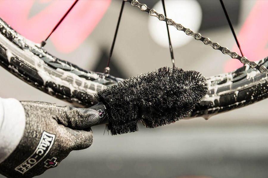 Muc-Off Wheel and Component Brush