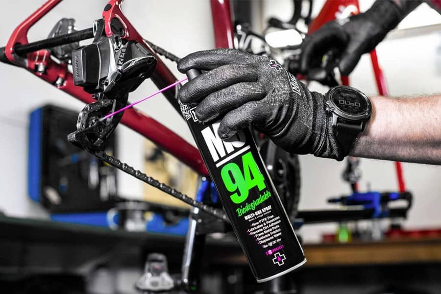 Muc-Off Set zum Reinigen, Schützen und Schmieren deines Bikes