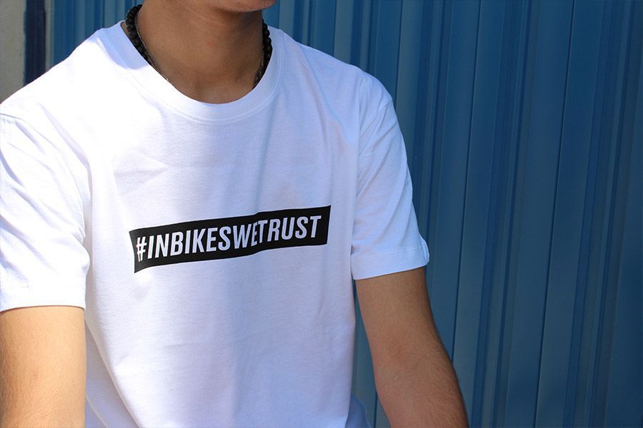 T-shirt Santafixie #InBikesWeTrust Limited Edition - Blanc