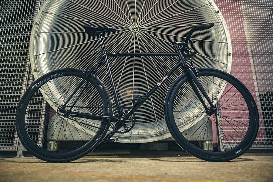 Quella Nero Glossy Black Fixed cykel