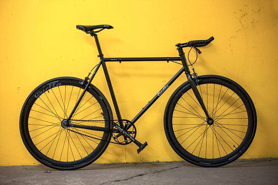 Quella Nero Glossy Black Fixed Bike