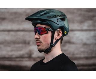 Casco Bluegrass Rogue Core MIPS Nero