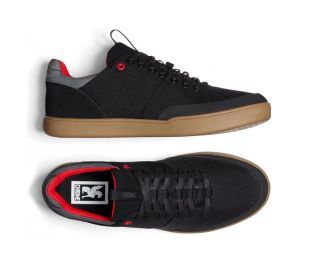 Chrome Industries Bromley Low Sko - Black/Gum