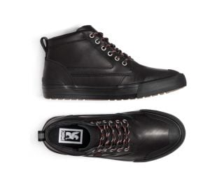 Chrome Industries Storm 415 Traction - Black