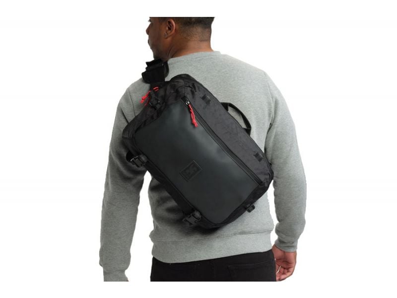 Chrome Industries Kadet Max Messenger Bag black online