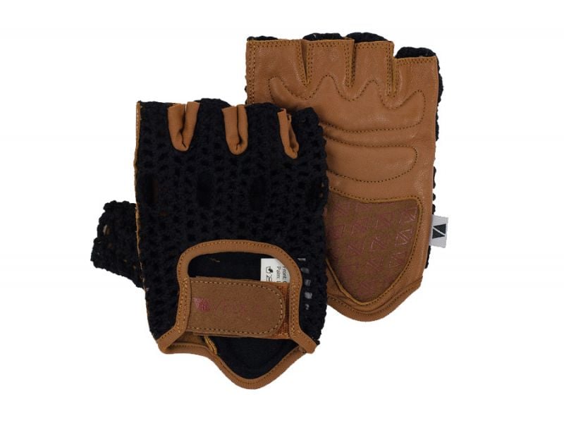 Buy Veeka cotton knitted gloves in black. Veeka Gloves