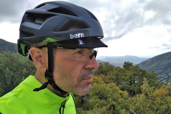 Bern FL-1 Pave Helm MIPS Schwarz