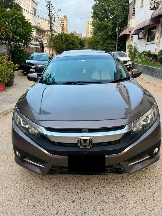 Honda Civic Oriel 1.8 i-VTEC Automatic 2018 for Sale — image 2