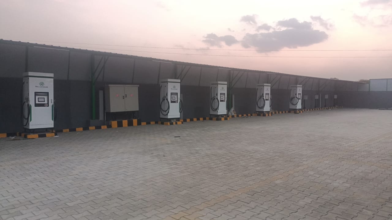 Airport Hub DC 9 electric vehicle charging station in Bangalore Urban