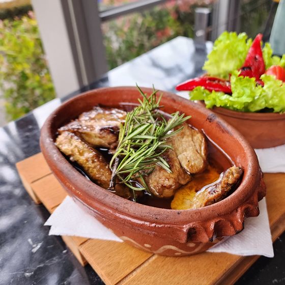 Beef steak in oil