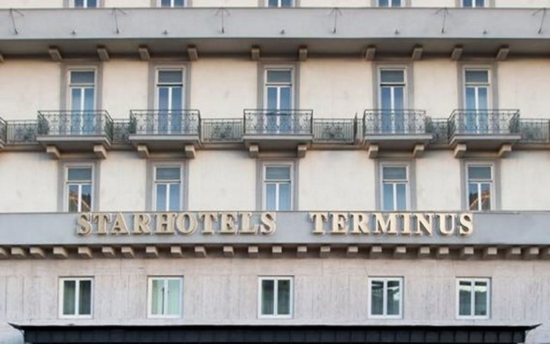 Starhotels Terminus Neapel