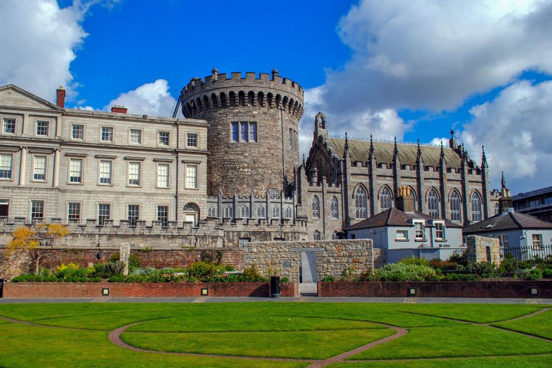 Book of Kells Ticket & Dublin Castle Tour