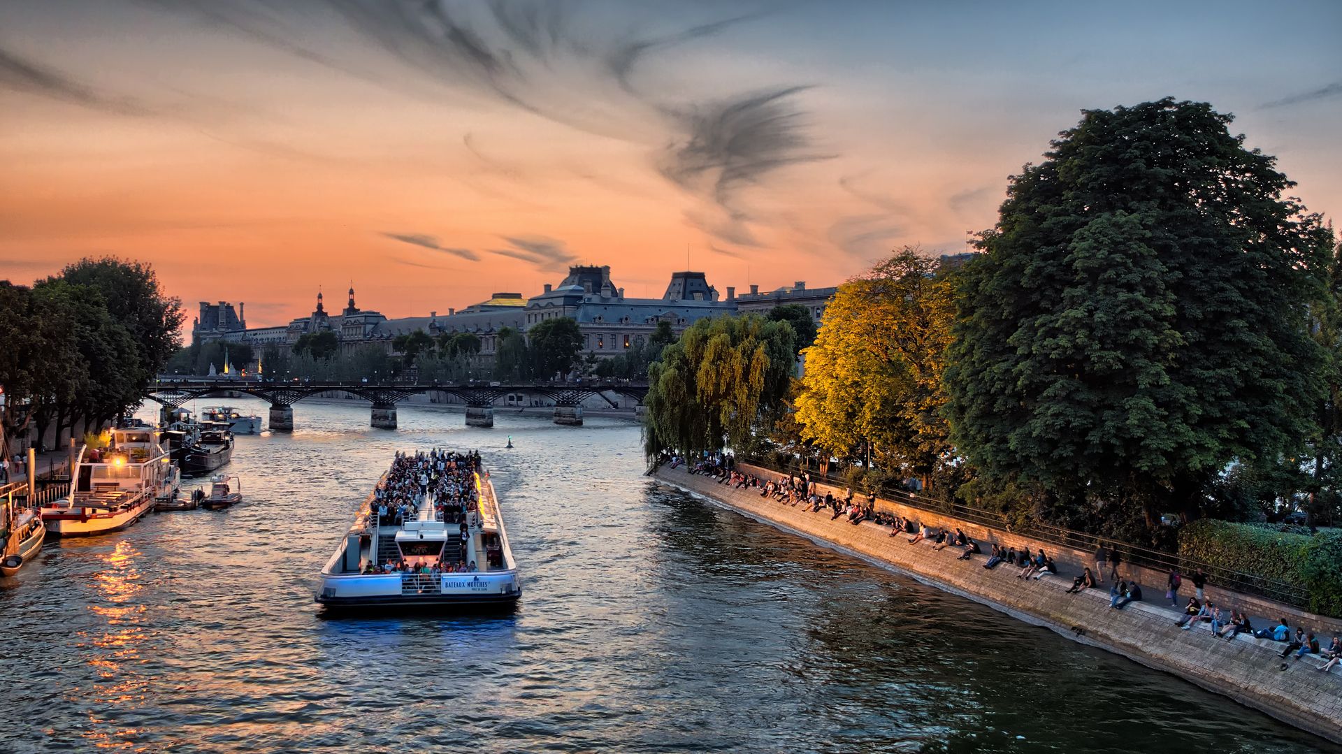 Sightseeing-Bootsfahrt auf der Seine