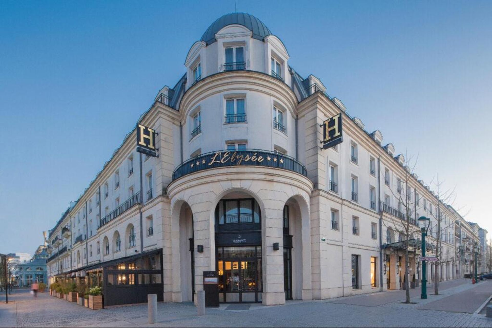 Hôtel l'Elysée Val d'Europe
