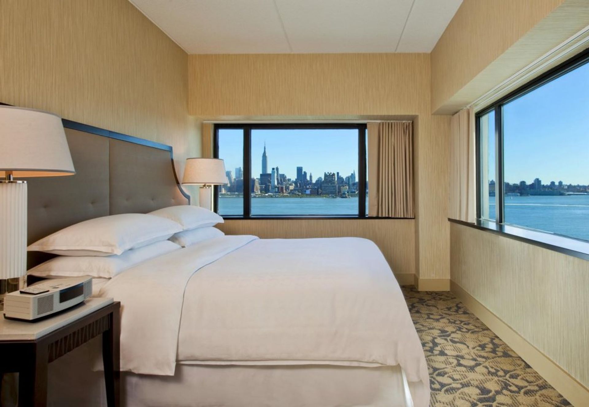 Sheraton Lincoln Harbor Hotel