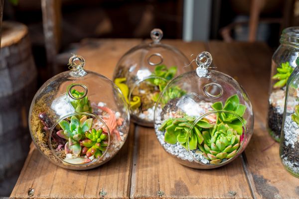 10 Beautiful Christmas Crafts to Make and Sell This Christmas 10