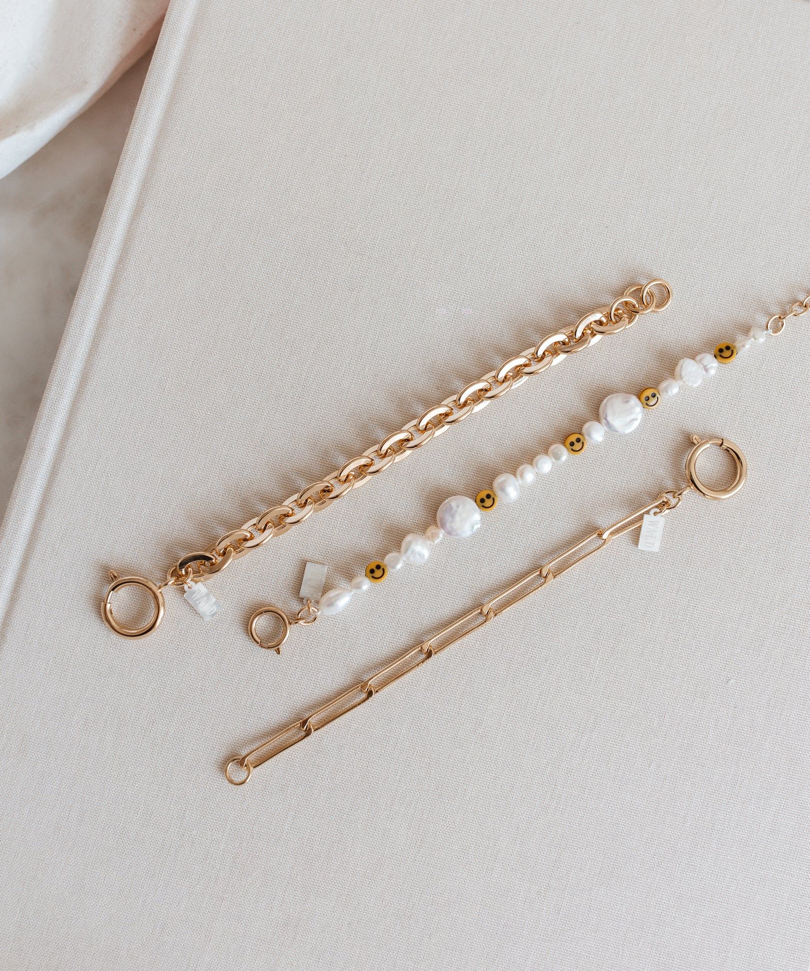 Smilie Dude Pearl Bracelet with Extention