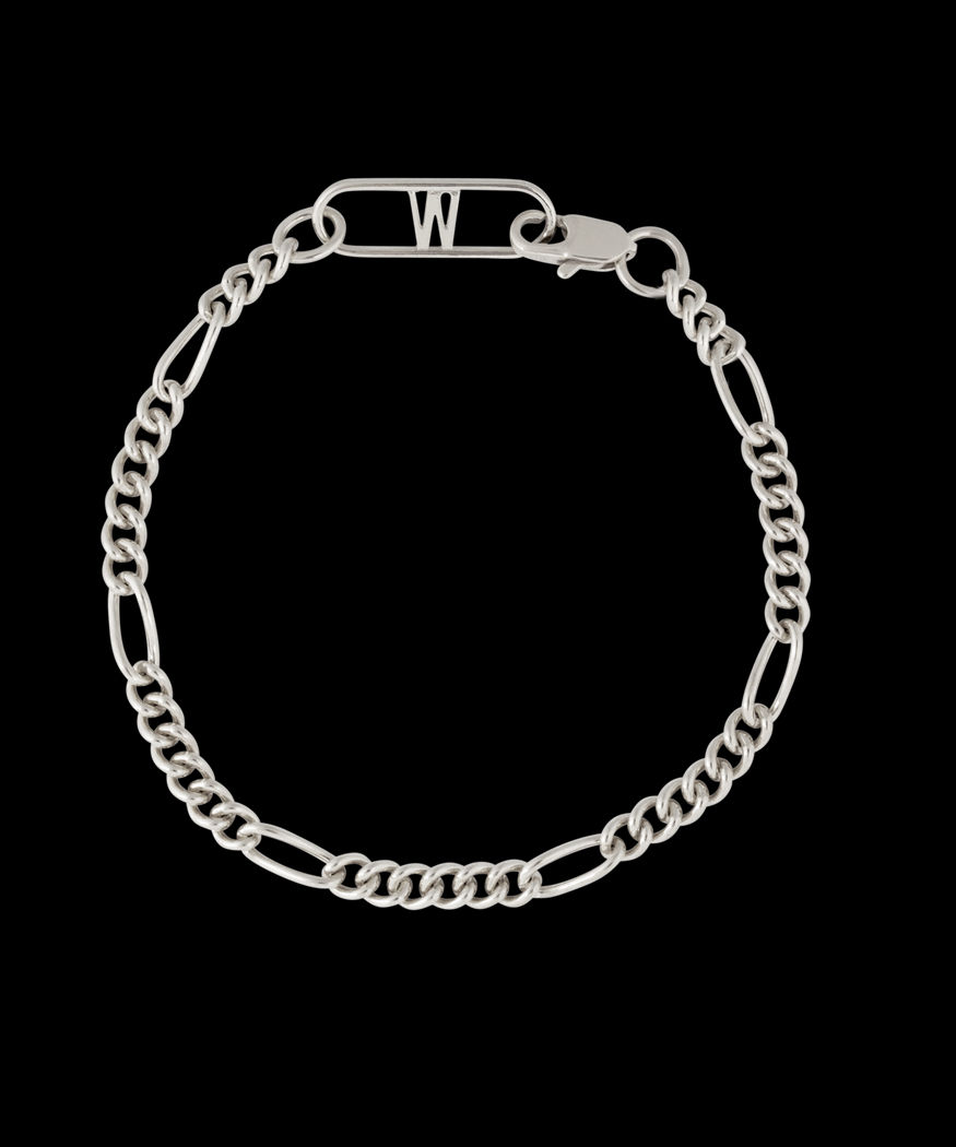 A German family-run business that sells WALD Berlin's Naomi Bracelet Silver made from recycled 18k gold and brass.