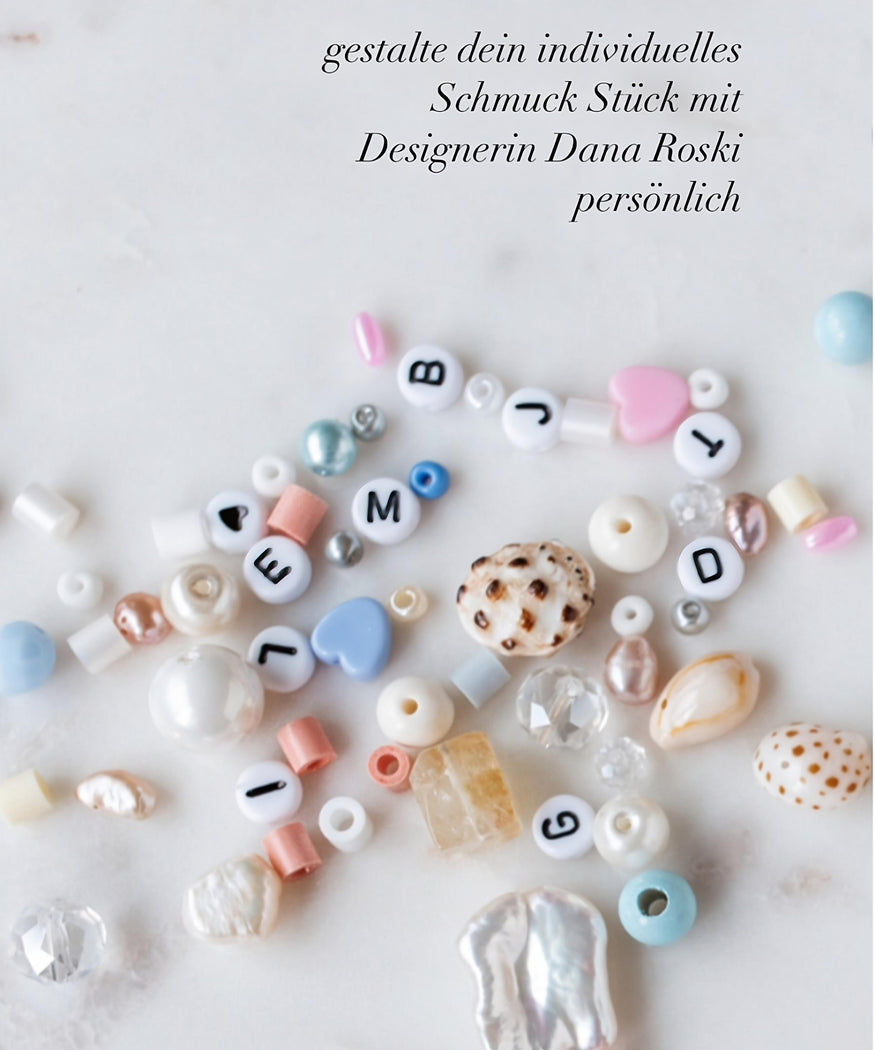 Discover the captivating cover of a WALD Berlin DIY Schmuck-Workshop in Stuttgart book, filled with innovative techniques and creative inspirations for beading enthusiasts. Immerse yourself in the vibrant world of Re.