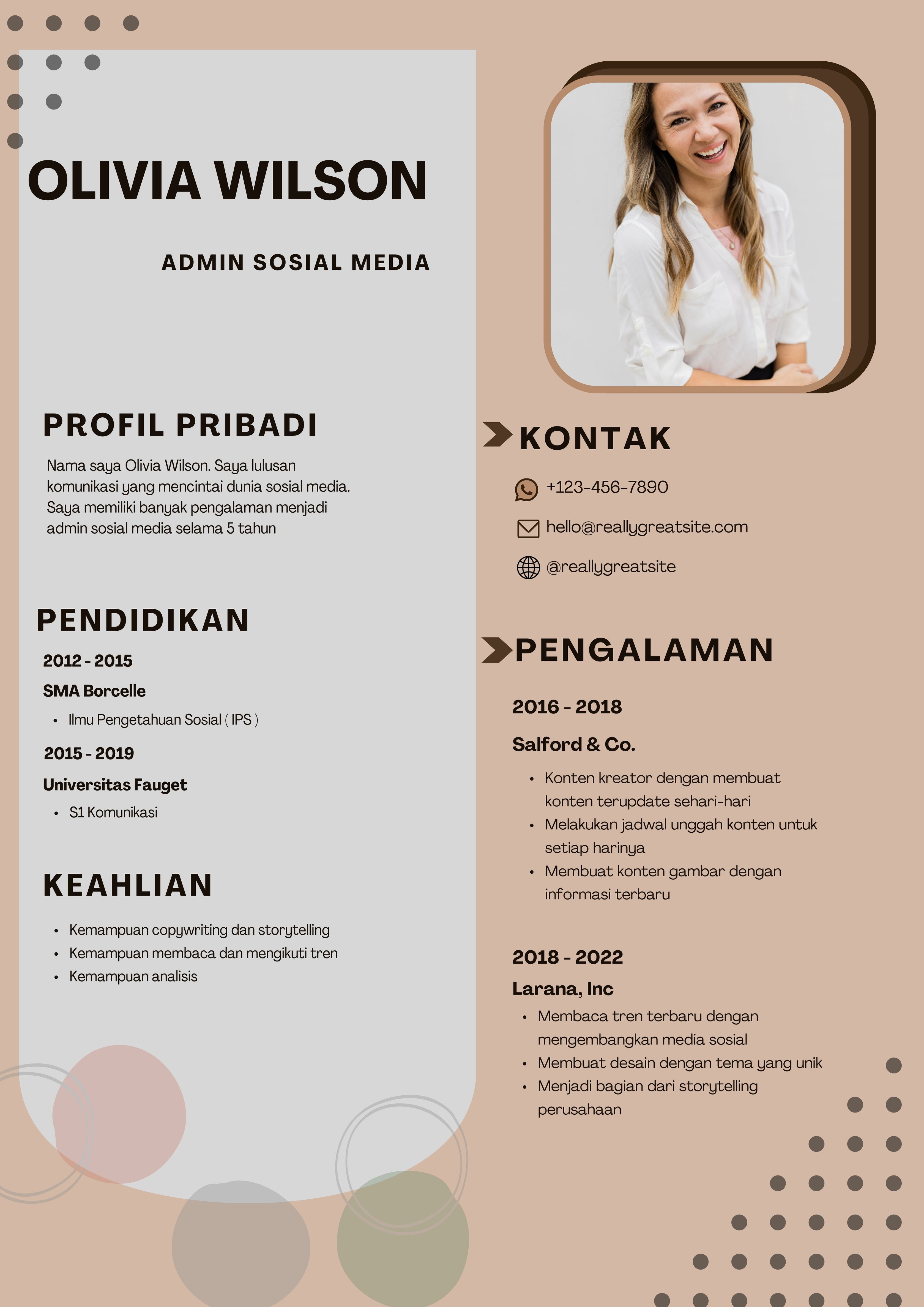 Template CV Keren Admin Sosial Media