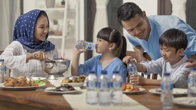 4 Tips Mengajarkan Puasa untuk Anak