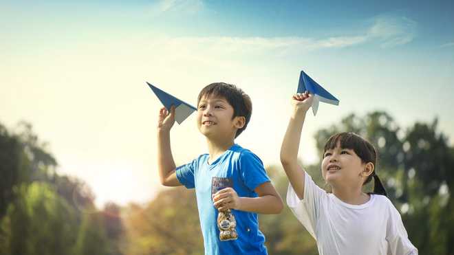 Pentingnya Minum Air Putih Bagi Kesehatan Anak