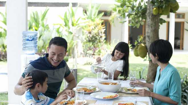 4 Cara Mengatasi Atasi Anak Susah Makan, Ini Solusinya!