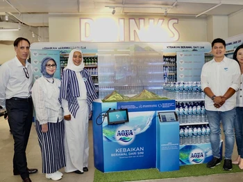 Danone-AQUA Hadirkan Pojok Hidrasi Sehat Bersama Farmers Market