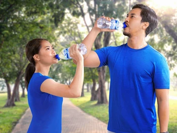 Kenali Gejala Dehidrasi, Penyebab, Bahaya, & Cara Mencegahnya