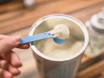 Cara Membuat Susu Formula yang Benar Sesuai Takarannya