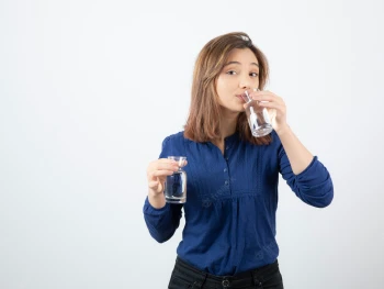 5 Cara Mengatasi Rasa Haus Terus Menerus dan Penyebabnya