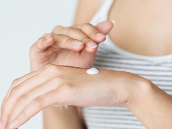 12 Cara Mengatasi Kulit Kering agar Lembab dan Sehat
