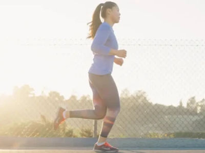 4 Manfaat Lari Sore bagi Kesehatan Tubuh yang Perlu Diketahui