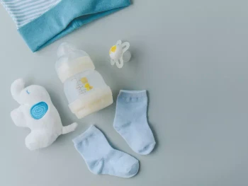 Bolehkah Bayi Minum Air Putih? Inilah Penjelasan Lengkapnya