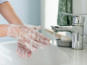 12 Cara Mencuci Tangan yang Benar Menurut WHO dengan Air Mengalir