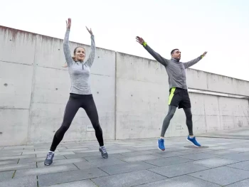6 Manfaat Jumping Jack, Ini Gerakan yang Aman & Mudah