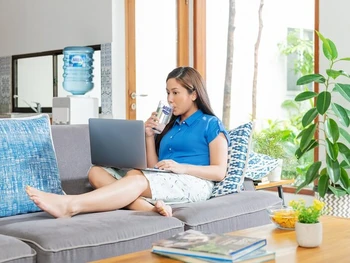 Ini Posisi Duduk yang Benar Saat Bekerja, Yuk Simak!