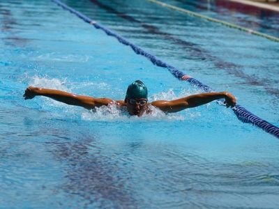 5 Manfaat Renang Gaya Dada Bagi Kesehatan, Begini Tekniknya